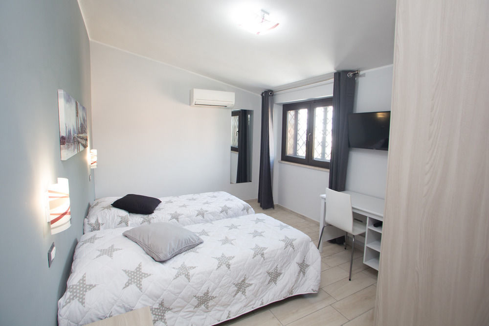 Le Ghiande Guest House Casal Palocco Extérieur photo